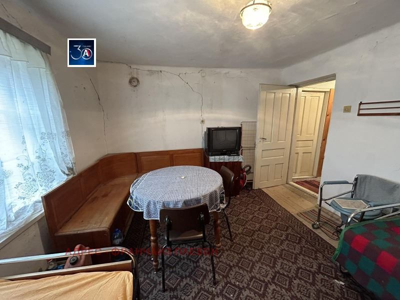 Продава се Къща в с. Садовец, Област Плевен - 91 кв.м за 112 €/кв.м - Снимка #4