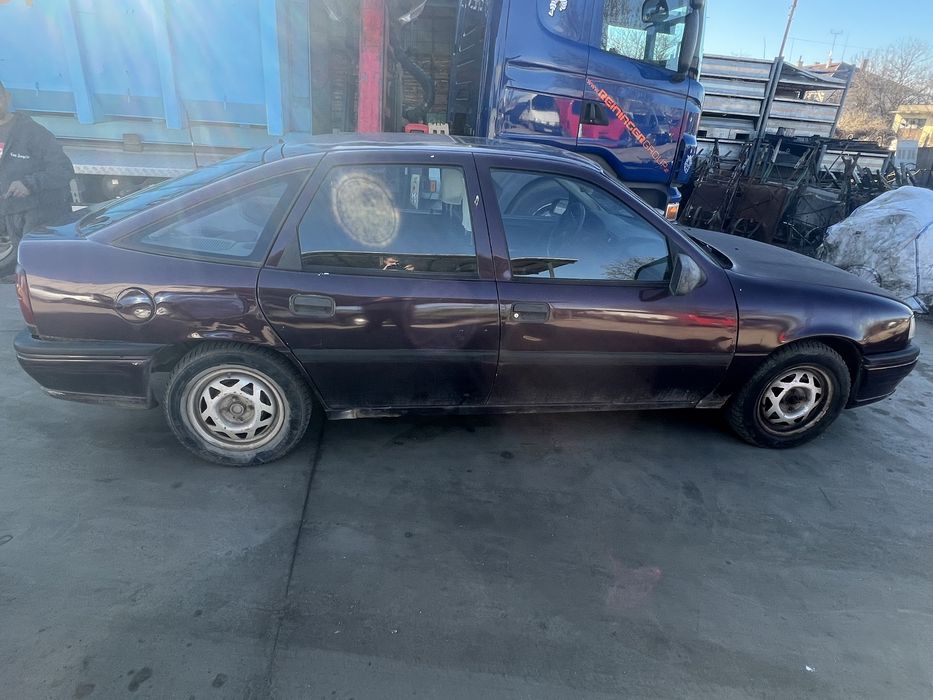 Opel Vectra A 1.7 дизел НА ЧАСТИ