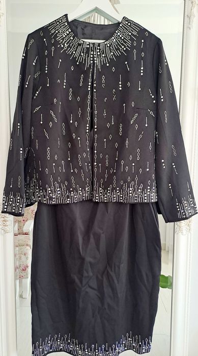 Costum elegant cu rochie