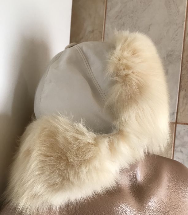 Căciulă din blană naturală de Vulpe Argintie