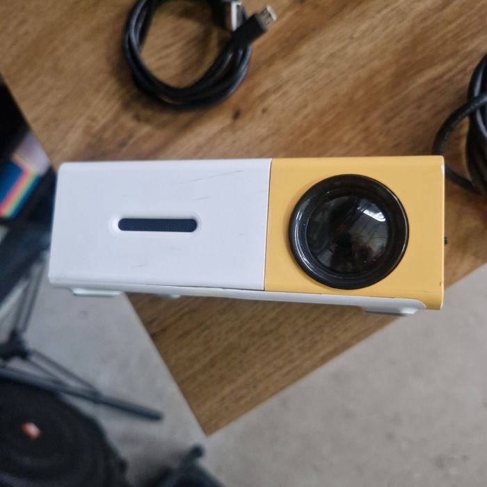 Mini Proiector Led de perete