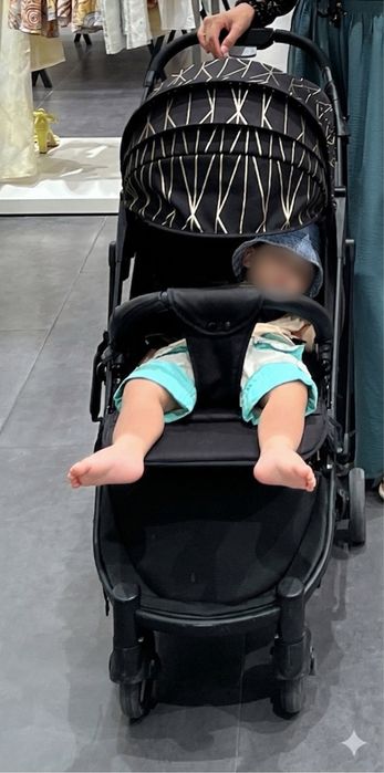 Продам прогулочную коляску