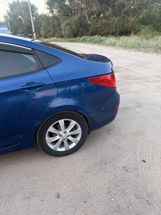 Hyundai Accent 2012 года