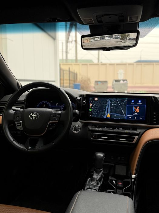 Toyota Camry Hybrid Limited