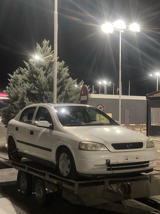 Пътна помощ/превоз/транспорт с платформа на техника, коли и т.н