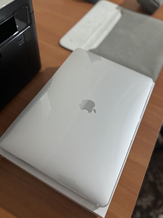 Ноутбук Макбук м1 Air 13 256гб