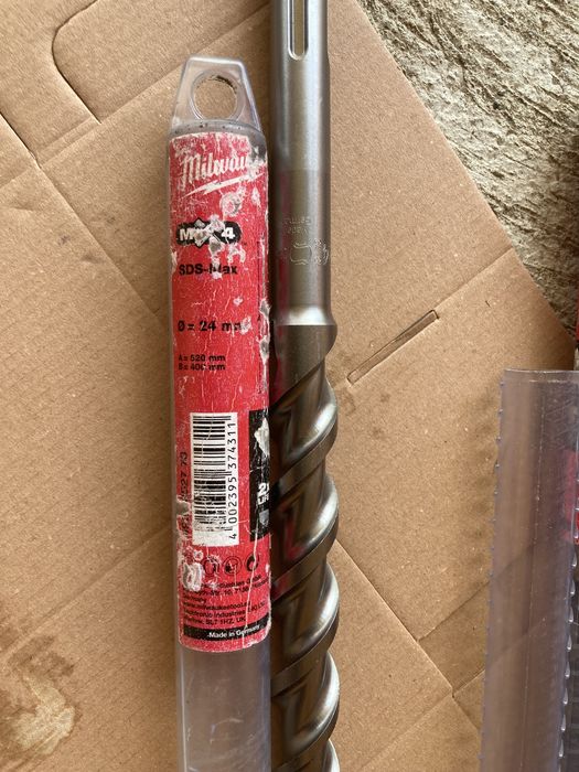 Burghiu Milwaukee Sds Max 24x520mm MX4 4”cu 4 Pastile