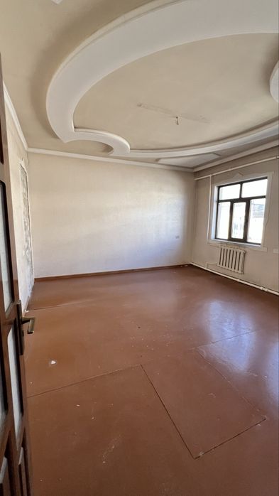 Продаётся дом 5 сотик жуда яхши локатсия 1 катор