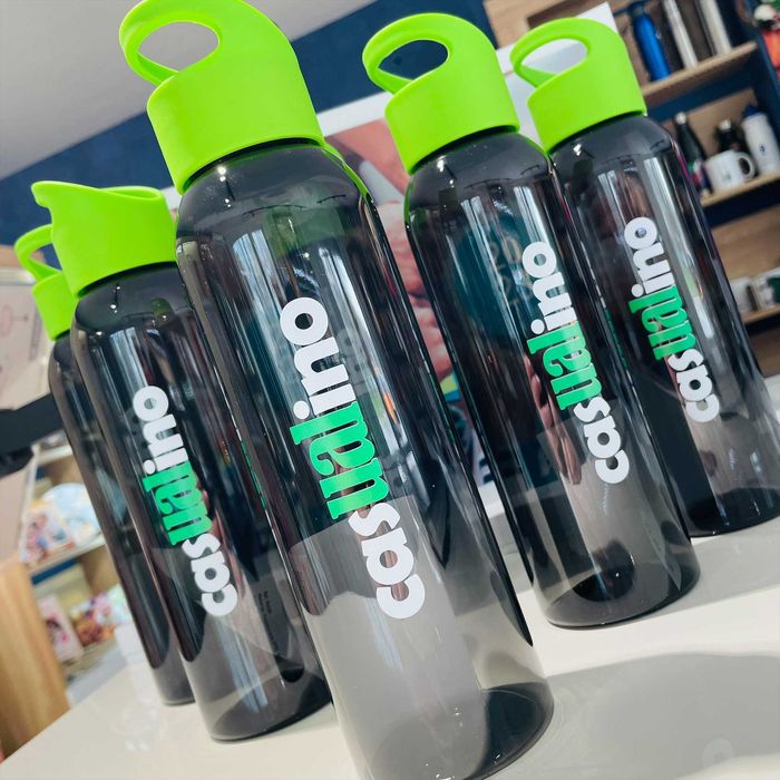 Спортни пластмасови, стъклени и алуминиеви бутилки