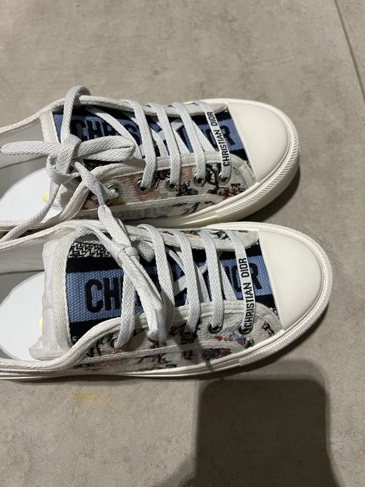 Маратонки Dior.