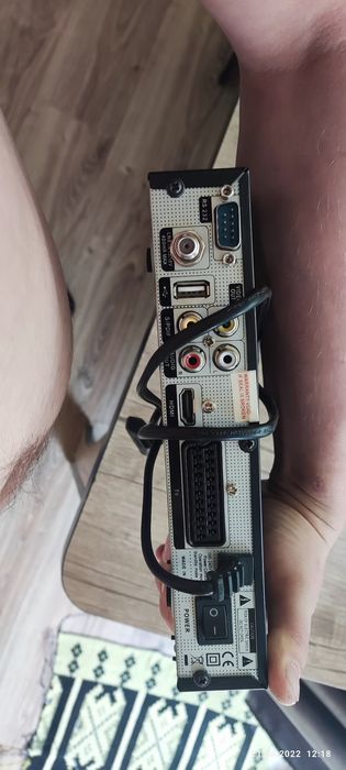 Продам тюнер новый