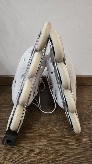 Role ROCES Xenon 2.5W marime 36