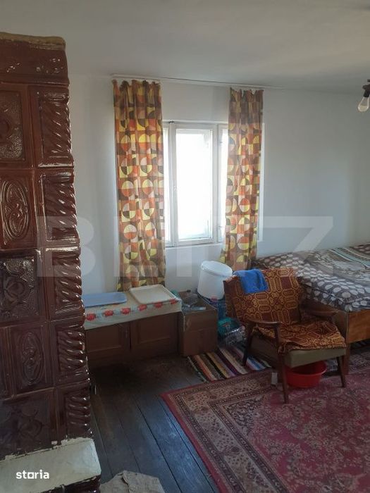 Casa cu 3 dormitoare si teren generos de 96 ari, aproape de Lacul Brat
