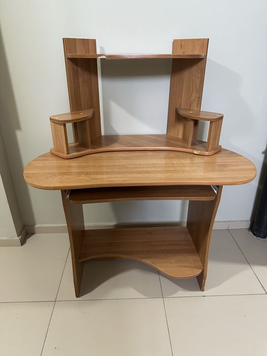 Стол для компьютера