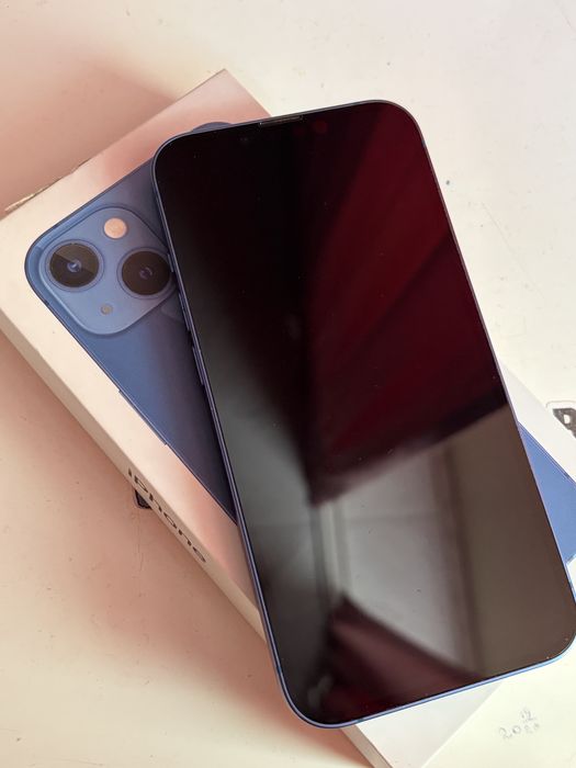 Продам iPhone 13 Б/У
