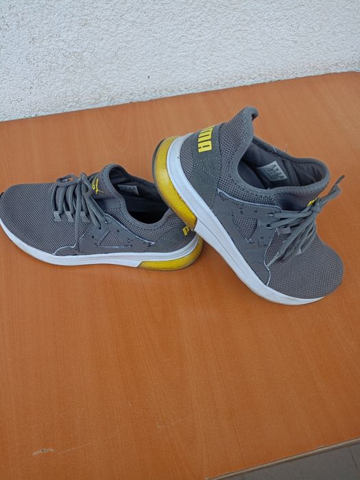 Vand pantofi sport Puma, produs de calitate superioara mărimea 41.