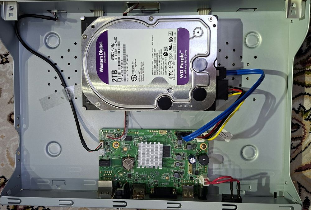 Цифровая система видеонаблюдения DS 7604NXI-K1 в полном комплектации