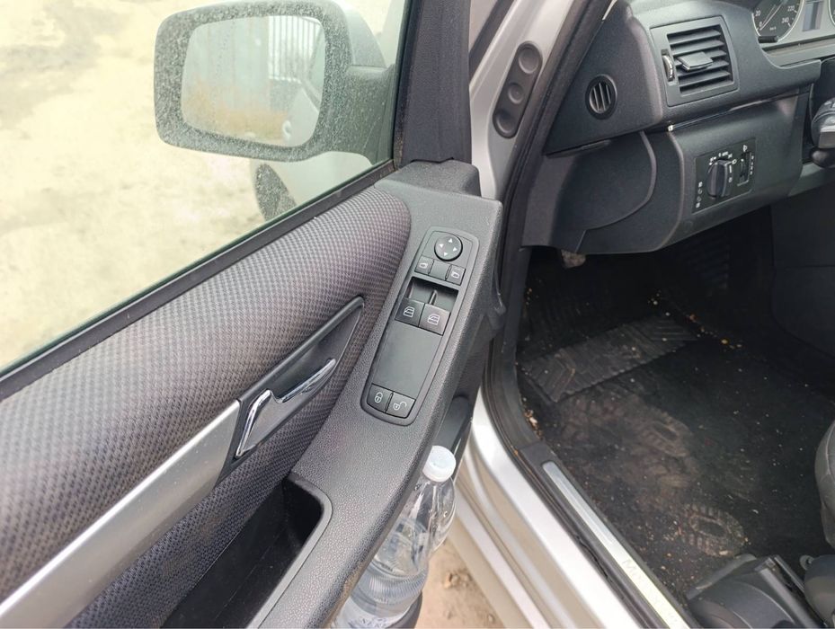 Мерцедес B180CDI на части