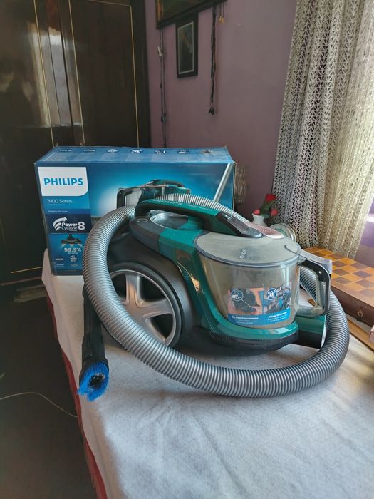 Aspirator fara sac PHILIPS PowerPro Expert seria 7000