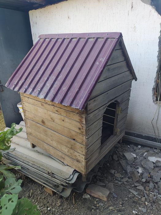 Продам домик для собак