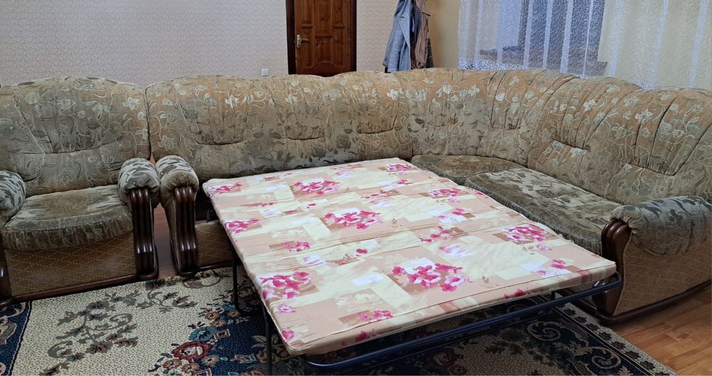 Угловой диван с креслом