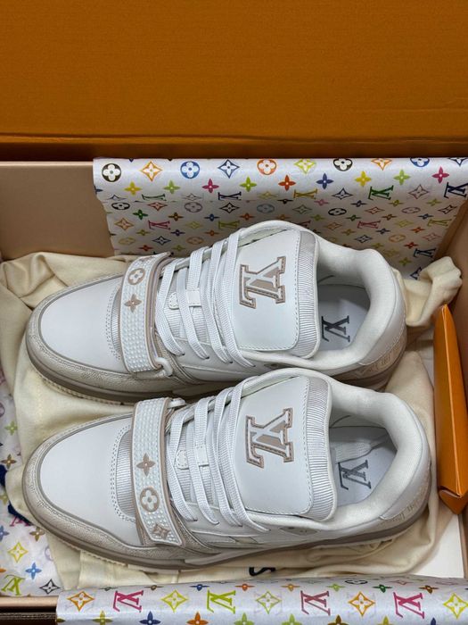 Adidasi Louis Vuitton Trainer Premium