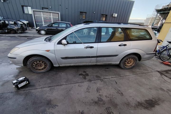 Hayon / Haion cu luneta Ford Focus 2001 1.8 Tddi MT (90 hp)