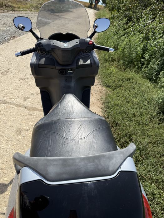 Piaggio x8 125cc scuter