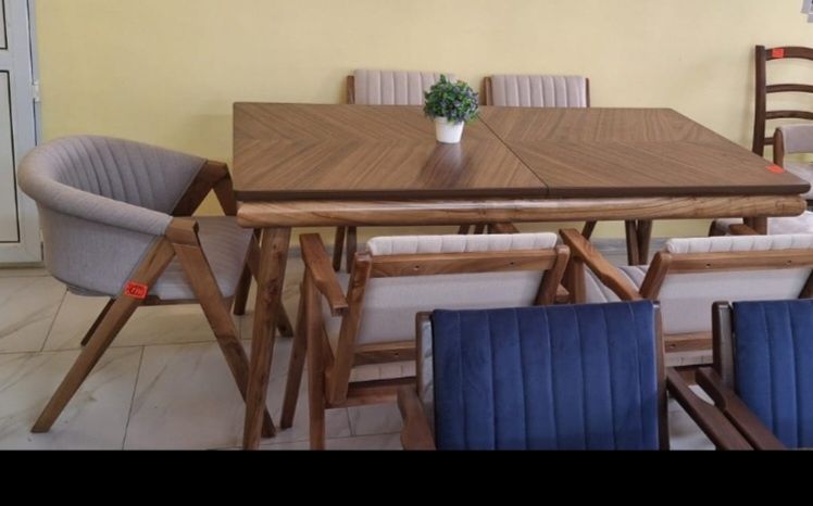 Стол с 6 стульями