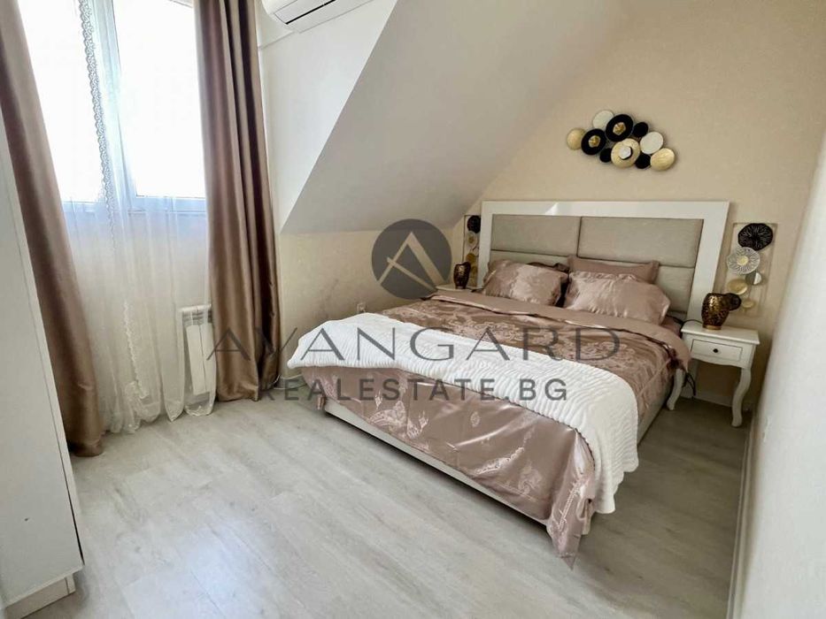 Продава се Тристаен апартамент в Пловдив, Център - 120 кв.м за 2763 €/кв.м - Снимка #8