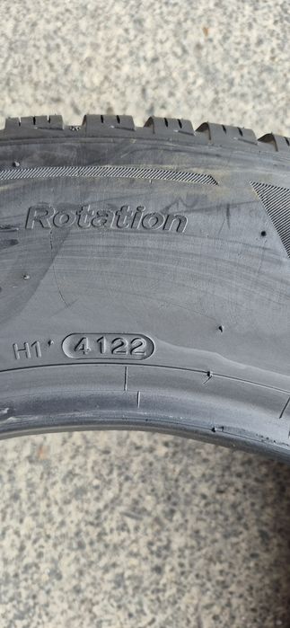 4 anvelope iarna ca noi Hankook 215/65/17,dot 2021-2022.Pretul este pe bucata.