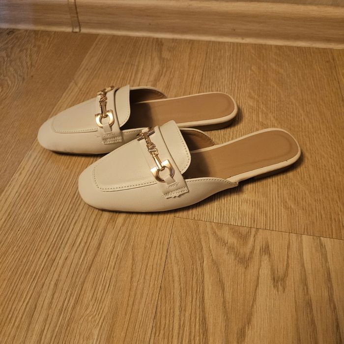 Продам шлепки,  новые.