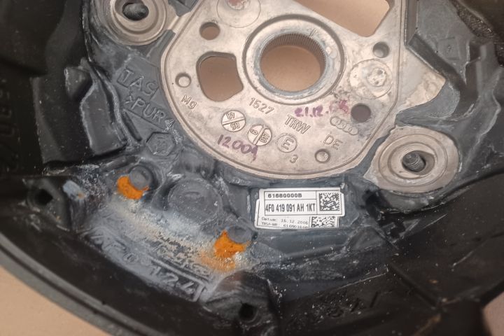 Volan cu comenzi 61680000B 4F0419091AH1KT Audi A6 4F/C6
