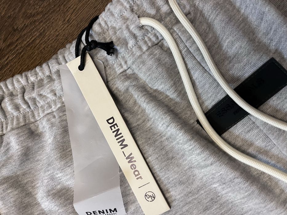 Pantaloni Scurti Essentials