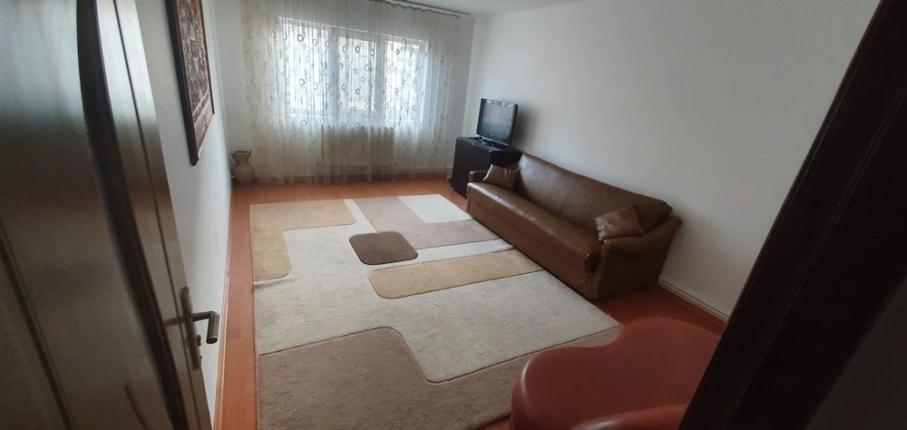 Inchiriez apartament 2 camere foarte ingrijit