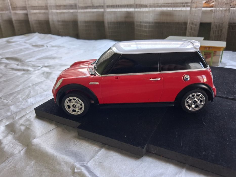 Mini Cooper S в мащаб 1:18