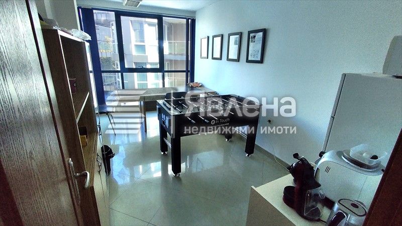 Продава се Многостаен апартамент в Бургас, Лазур - 103 кв.м за 2331 €/кв.м - Снимка #2