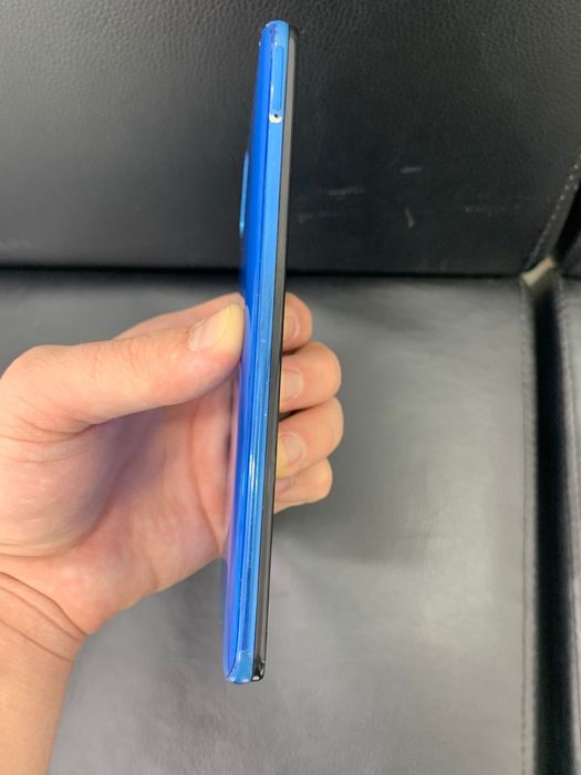 Самсунг А50 в  отличном состоянии