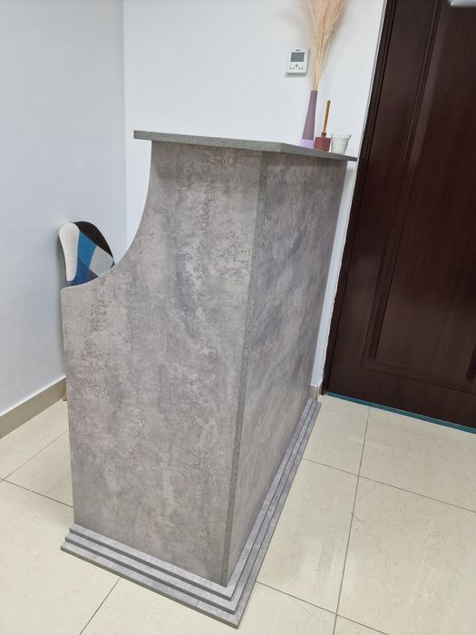 Торговый стол для бутика