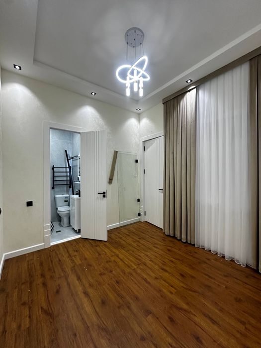 Uchaska sotiladi 1.65 Sotix 5 xona Sergeli Xonabod