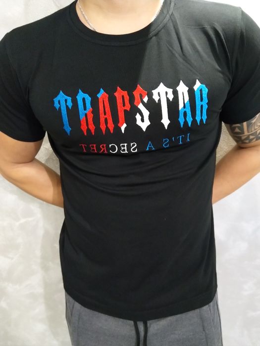 Памучна тениска TRAPSTAR черна, бяла и синя