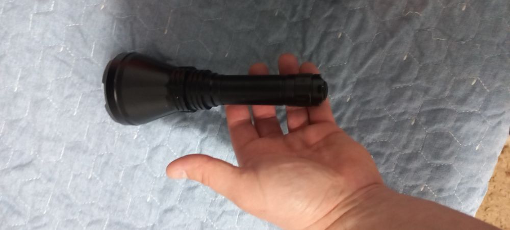 Lanterna Fenix HT18 drumeție vânătoare