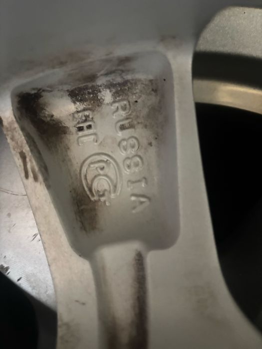 Комплект дисков с шипованной резиной