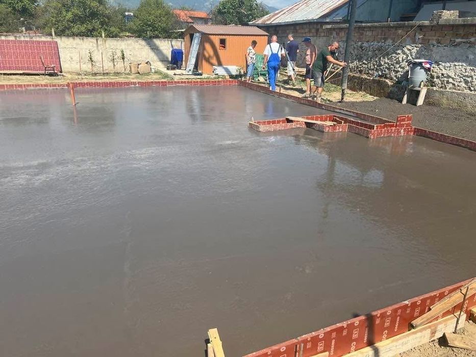 Заливане на бетон, фундаменти плочи и други бетони в цялата страна.