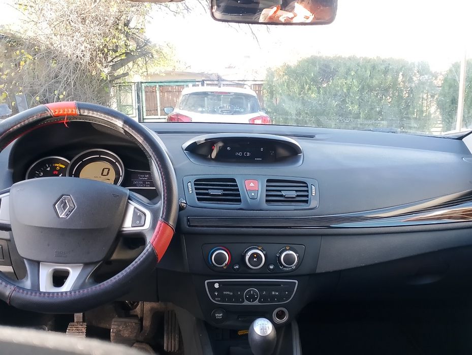 Продава Рено Меган 1.5.dci 110к.2011г. Регистрирана