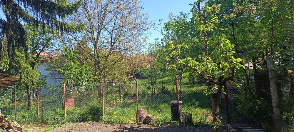 PF vând casă în centru