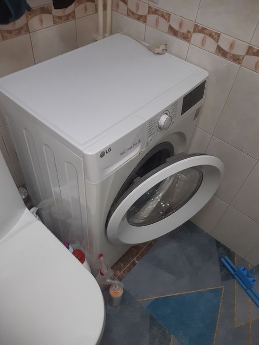 Срочно продаю свою домашнюю машинку