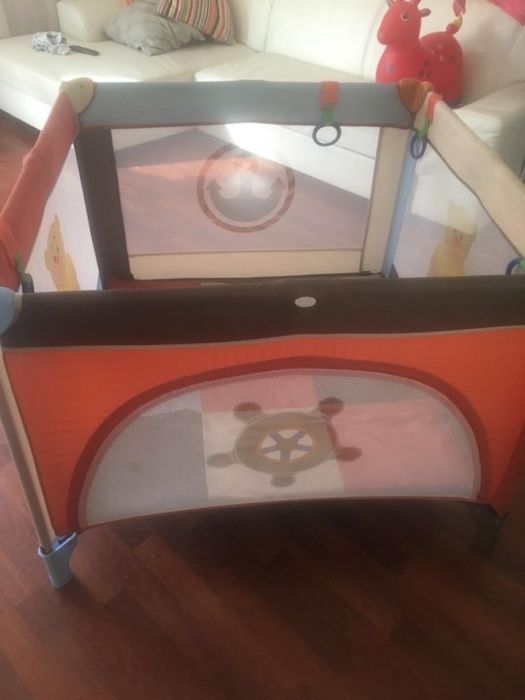 Продам детский игровой манеж