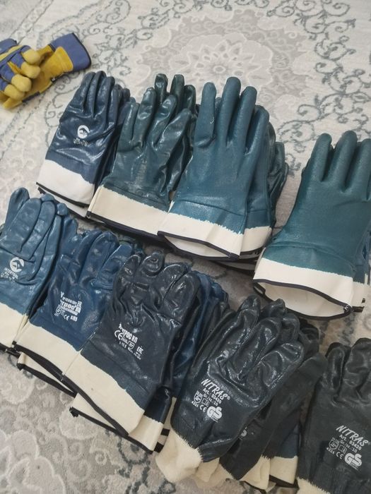 Продаётся спец перчатки