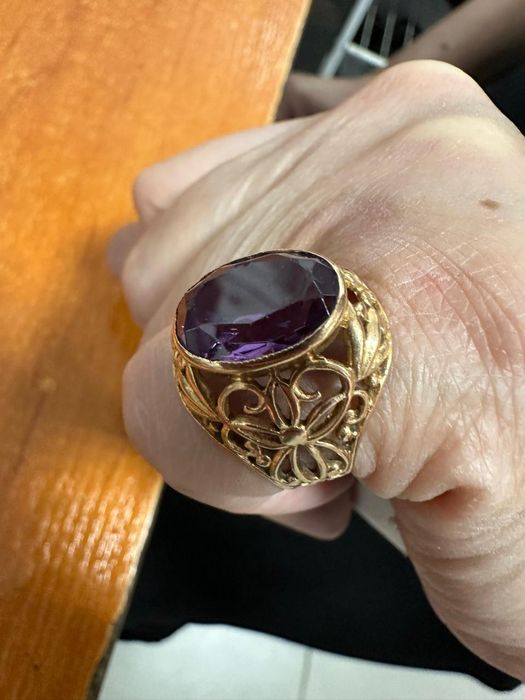 Продам золотое кольцо